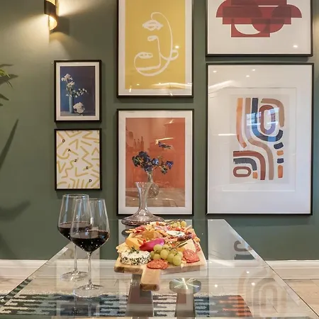 Holiday home The Old Coach House: Luxurious Retreat Near Town Centre *