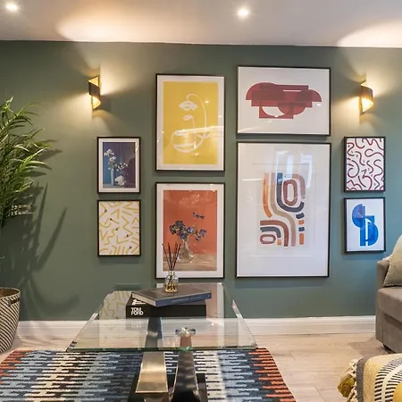 The Old Coach House: Luxurious Retreat Near Town Centre Holiday home Harrogate